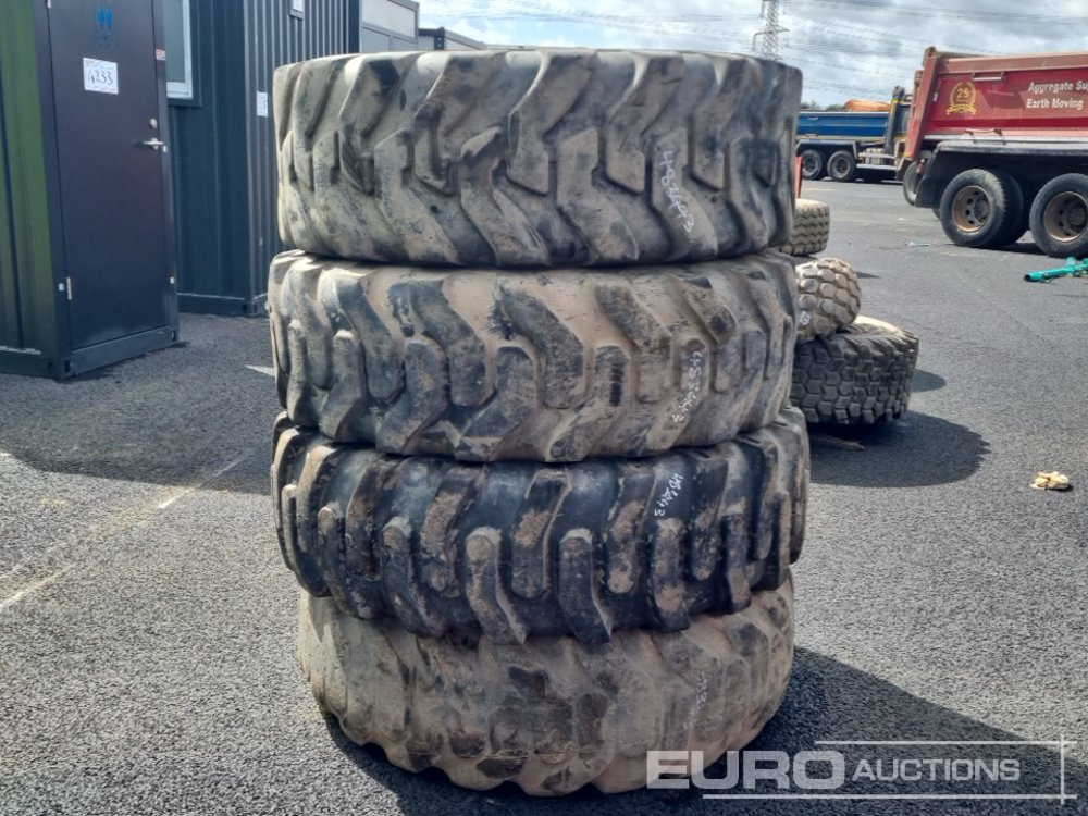 15.5-25 Tyre (4 of) - Lốp: hình 2 15.5-25 Tyre (4 of) - Lốp: hình 2