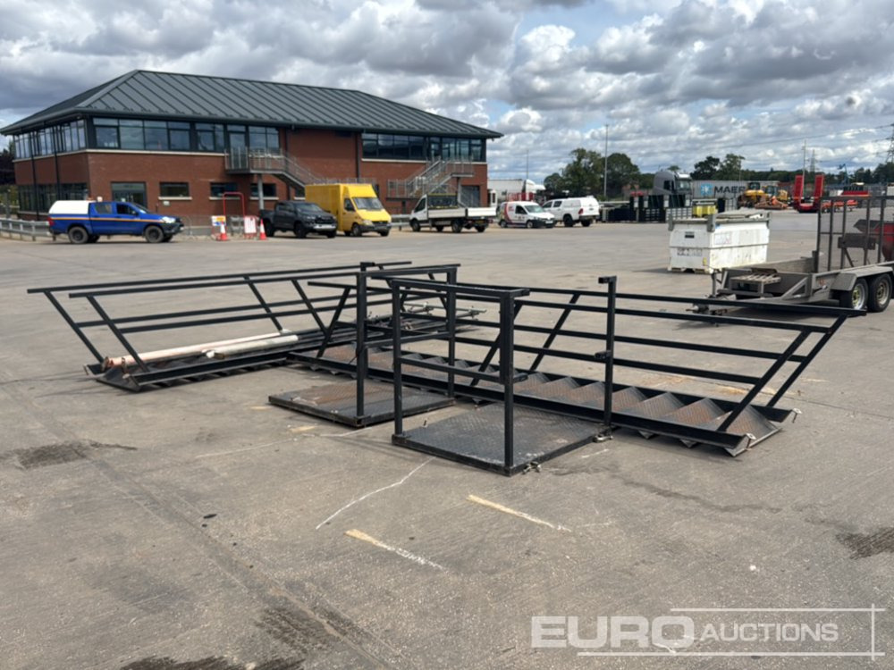 15 Step Steel Stairs, Access Platform, Handrails, Leg Supports (Cannot Be Reconsigned) (2 of) - Dụng cụ/ Thiết bị: hình 4 15 Step Steel Stairs, Access Platform, Handrails, Leg Supports (Cannot Be Reconsigned) (2 of) - Dụng cụ/ Thiết bị: hình 4