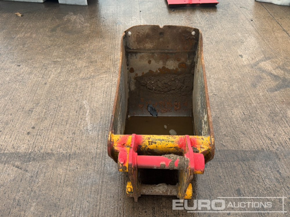 18" Strickland Digging Bucket 45mm Pin to suit 4-6 Ton Excavator - Gầu: hình 3 18" Strickland Digging Bucket 45mm Pin to suit 4-6 Ton Excavator - Gầu: hình 3