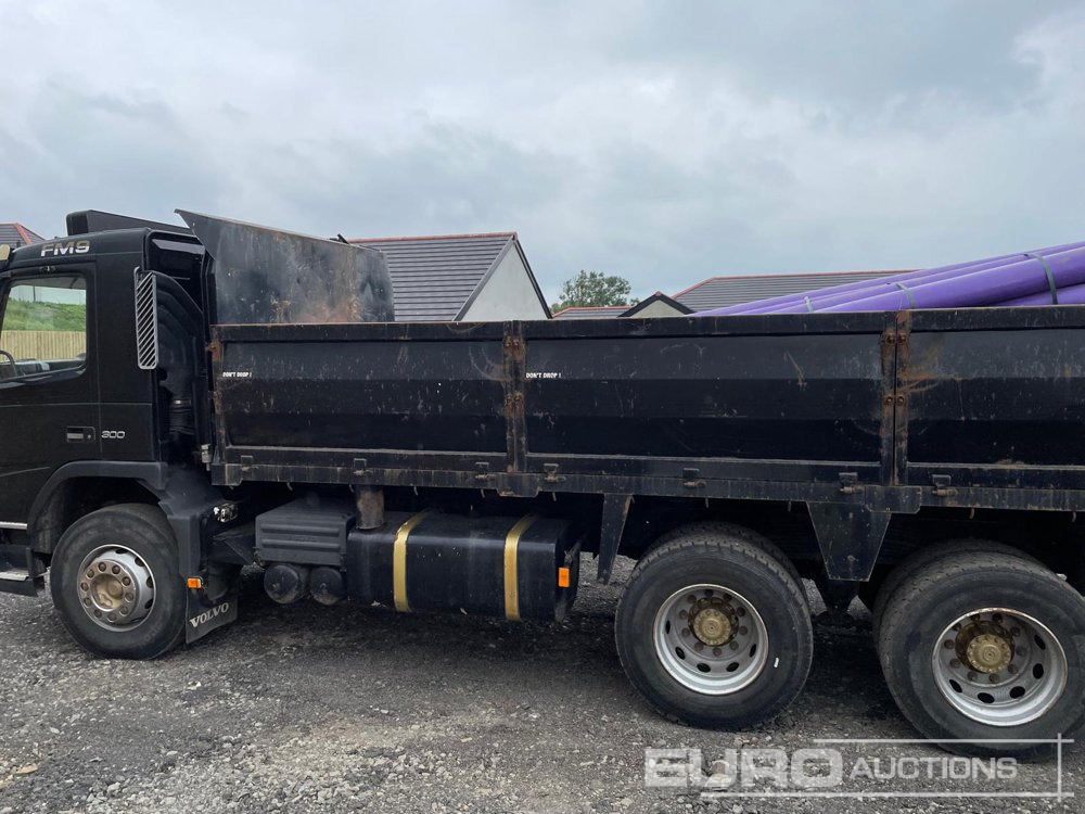 2003 Volvo FM9 300 - Xe ben: hình 1 2003 Volvo FM9 300 - Xe ben: hình 1
