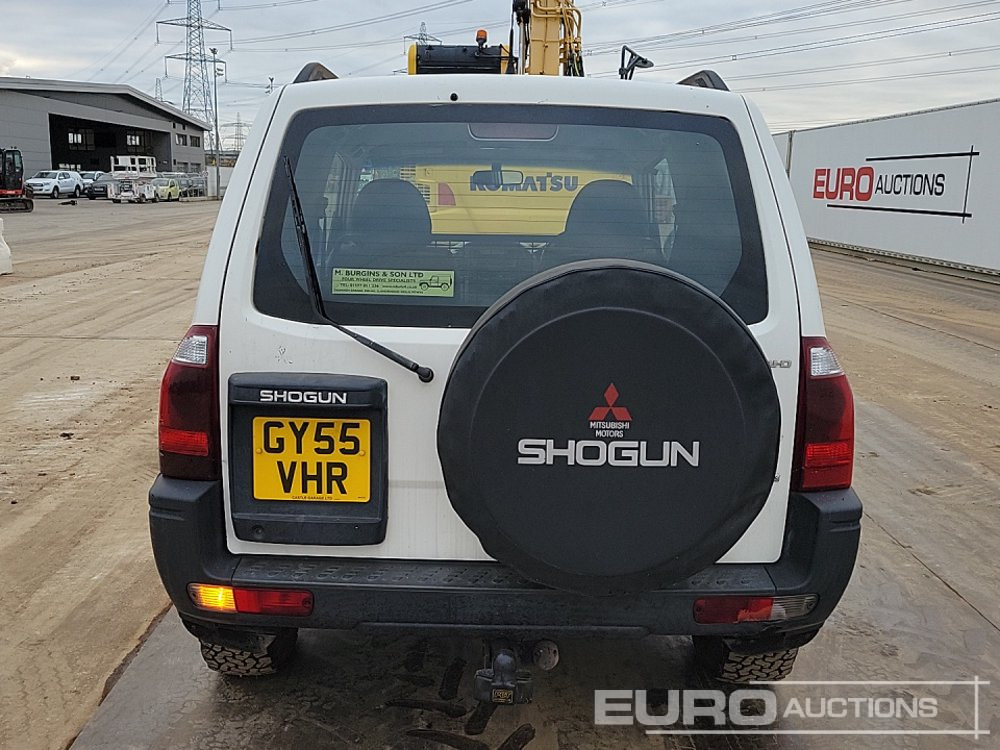 2005 Mitsubishi Shogun - SUV: hình 4 2005 Mitsubishi Shogun - SUV: hình 4