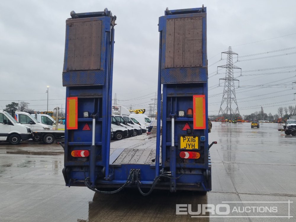 2005 Tirsan Tri Axle Step Frame Low Loader Trailer, Neck Ramps, Out Riggers, Hydraulic Flip Toe Ramps - Sơ mi rơ moóc thùng thấp: hình 4 2005 Tirsan Tri Axle Step Frame Low Loader Trailer, Neck Ramps, Out Riggers, Hydraulic Flip Toe Ramps - Sơ mi rơ moóc thùng thấp: hình 4