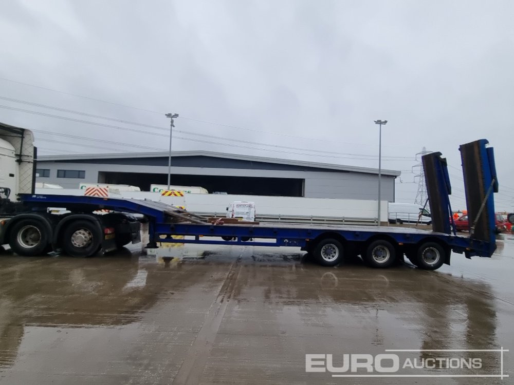 2005 Tirsan Tri Axle Step Frame Low Loader Trailer, Neck Ramps, Out Riggers, Hydraulic Flip Toe Ramps - Sơ mi rơ moóc thùng thấp: hình 2 2005 Tirsan Tri Axle Step Frame Low Loader Trailer, Neck Ramps, Out Riggers, Hydraulic Flip Toe Ramps - Sơ mi rơ moóc thùng thấp: hình 2