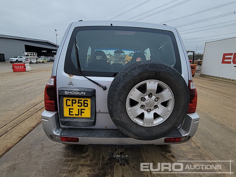 2006 Mitsubishi Shogun - SUV: hình 4 2006 Mitsubishi Shogun - SUV: hình 4