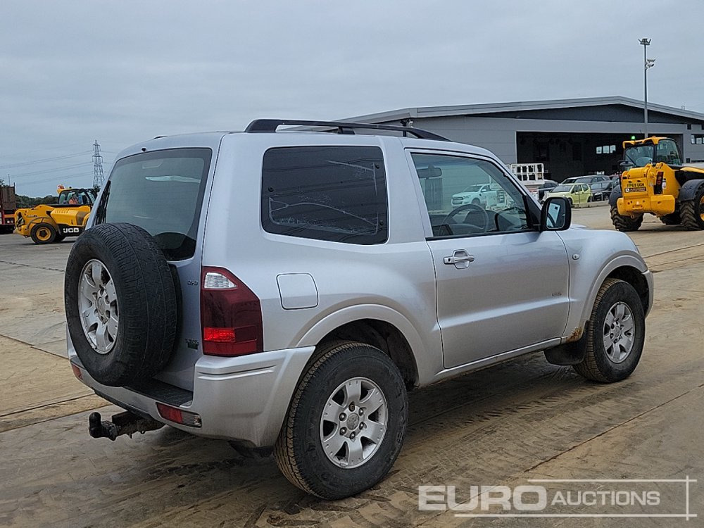 2006 Mitsubishi Shogun - SUV: hình 5 2006 Mitsubishi Shogun - SUV: hình 5