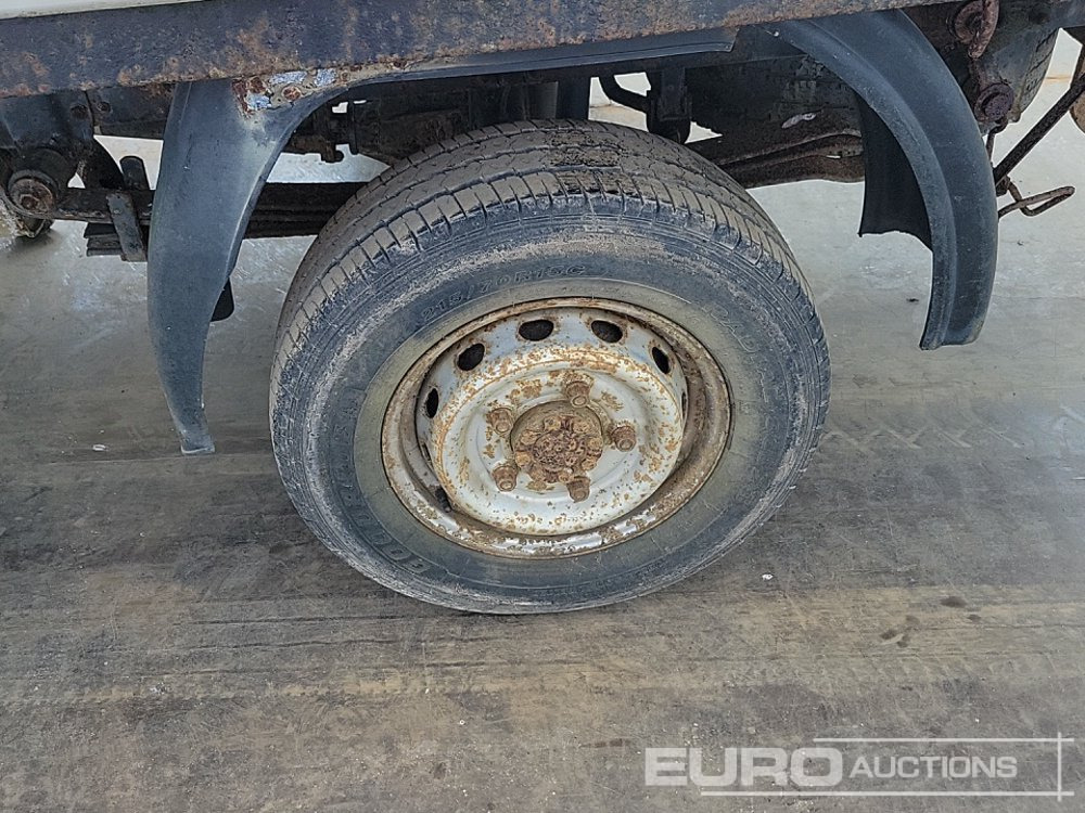Xe tải nhỏ phẳng 2006 Nissan Cabstar 34.10: hình 10
