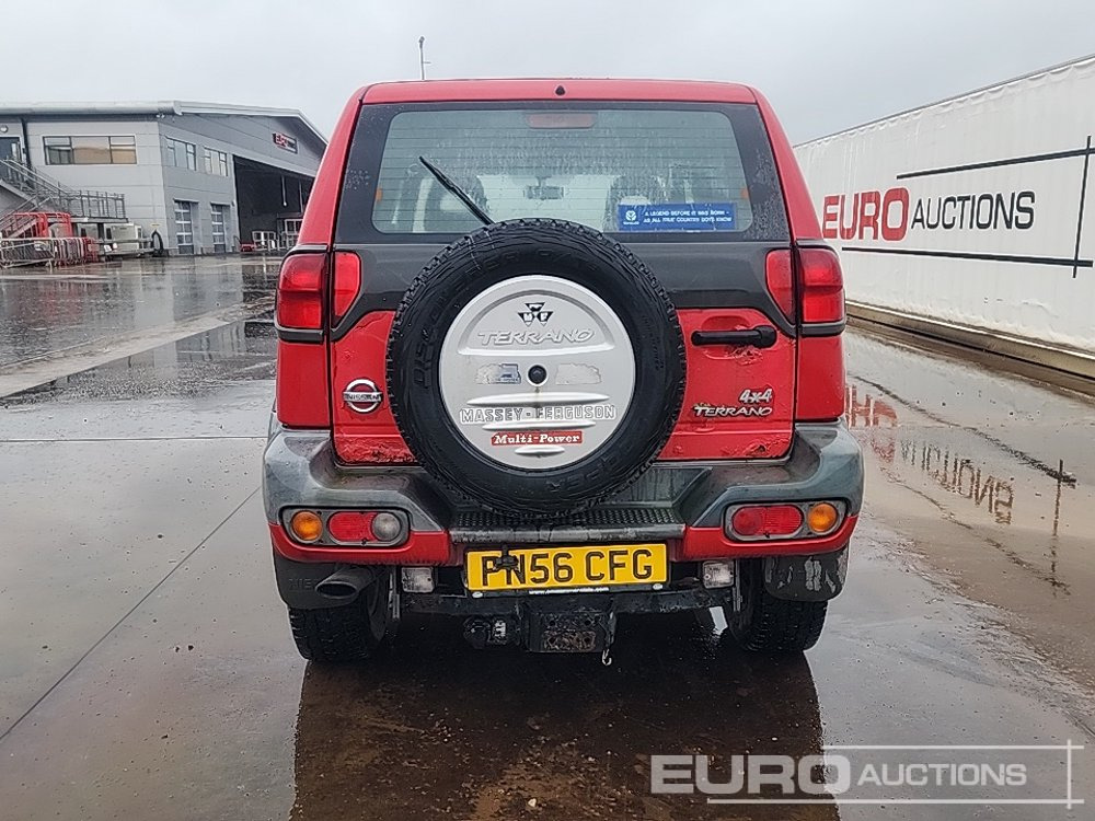 2006 Nissan Terrano - SUV: hình 4 2006 Nissan Terrano - SUV: hình 4