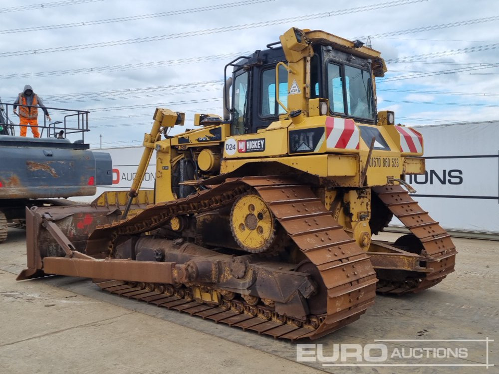 2010 CAT D6T - Máy ủi: hình 3 2010 CAT D6T - Máy ủi: hình 3
