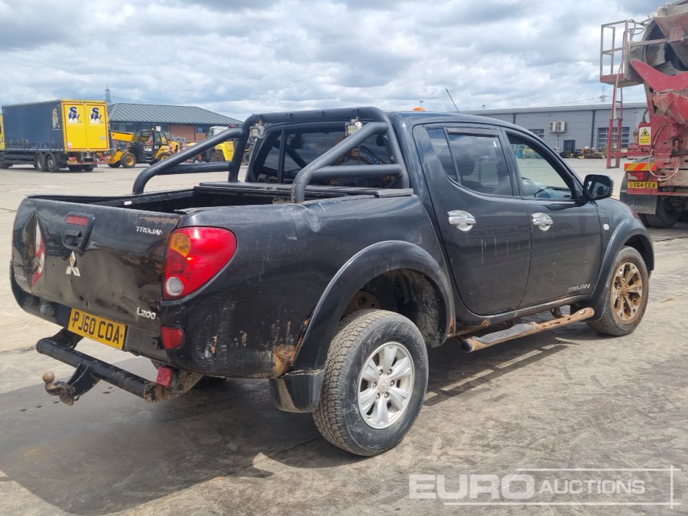 2010 Mitsubishi L200 - Xe bán tải: hình 5 2010 Mitsubishi L200 - Xe bán tải: hình 5