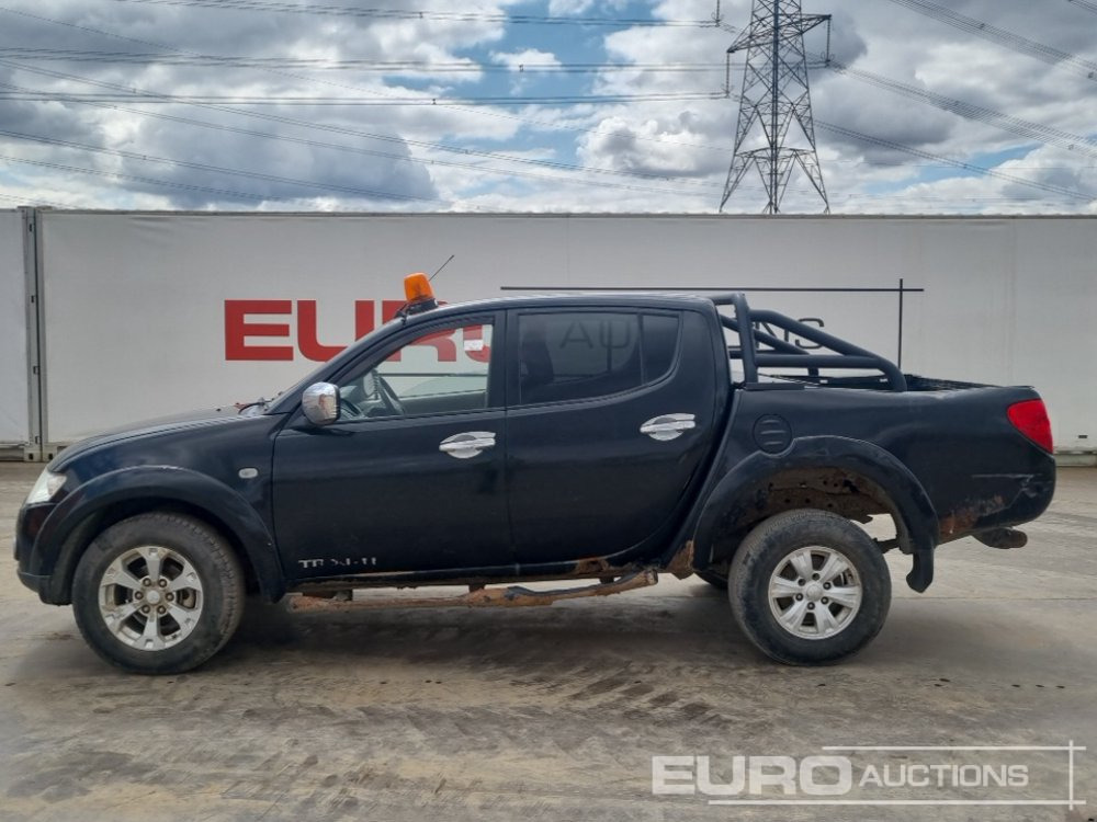 2010 Mitsubishi L200 - Xe bán tải: hình 2 2010 Mitsubishi L200 - Xe bán tải: hình 2