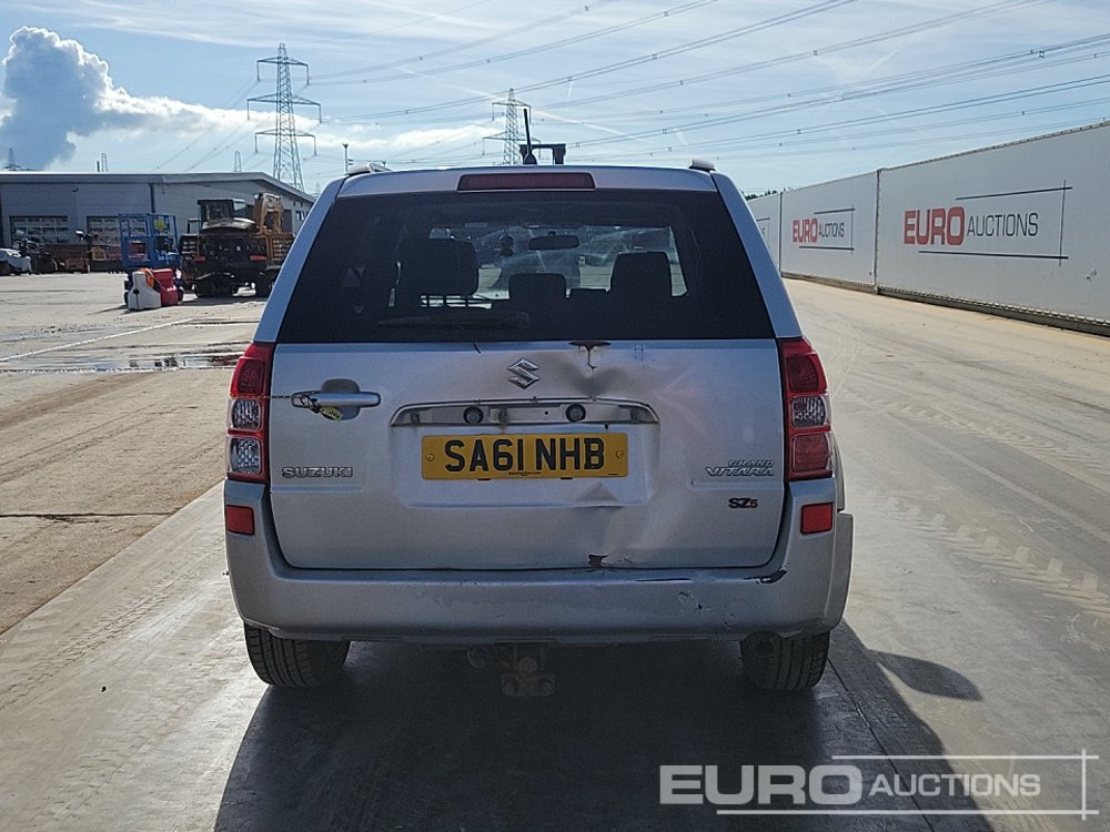 2011 Suzuki Grand Vitara - SUV: hình 4 2011 Suzuki Grand Vitara - SUV: hình 4