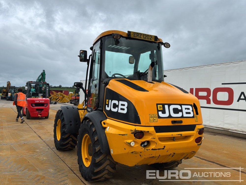 2012 JCB TM220 - Xe nhấc hình viễn vọng kính: hình 3 2012 JCB TM220 - Xe nhấc hình viễn vọng kính: hình 3
