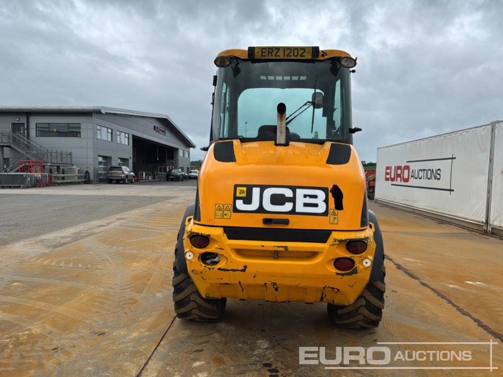 2012 JCB TM220 - Xe nhấc hình viễn vọng kính: hình 4 2012 JCB TM220 - Xe nhấc hình viễn vọng kính: hình 4