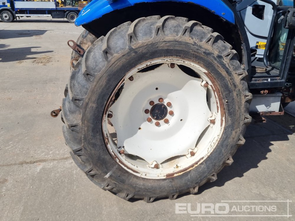 Máy cày 2012 New Holland 2WD Tractor, Spool Valve (No Drive): hình 12