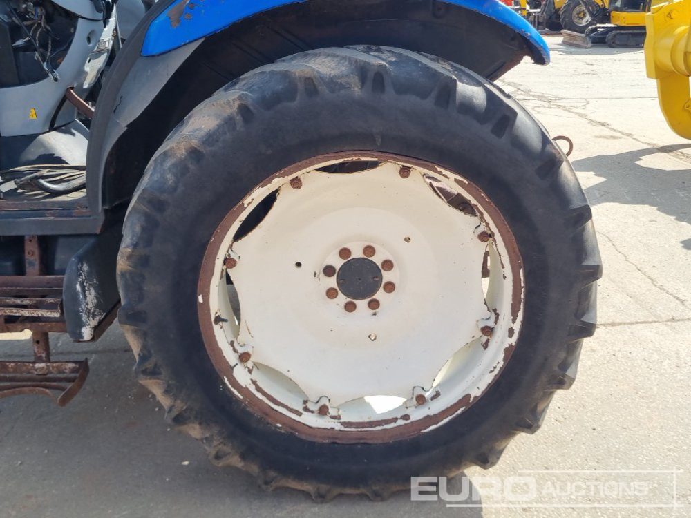 Máy cày 2012 New Holland 2WD Tractor, Spool Valve (No Drive): hình 9