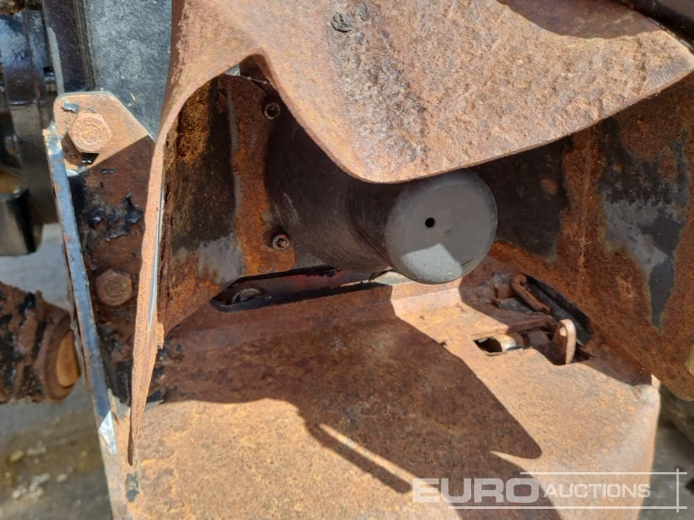 Máy cày 2012 New Holland 2WD Tractor, Spool Valve (No Drive): hình 17