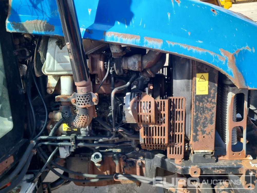 Máy cày 2012 New Holland 2WD Tractor, Spool Valve (No Drive): hình 22