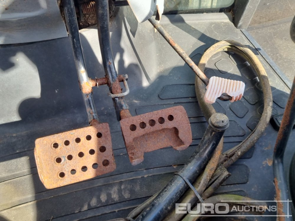 Máy cày 2012 New Holland 2WD Tractor, Spool Valve (No Drive): hình 27