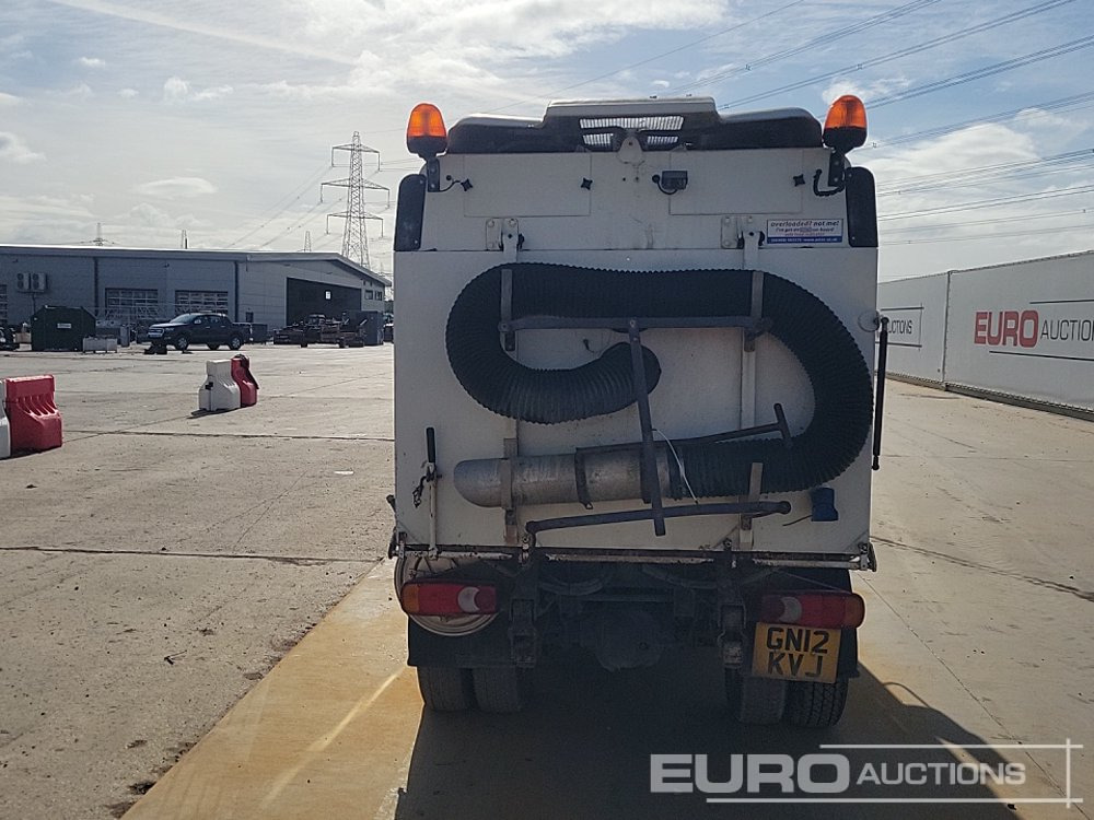 2012 Scarab 4x2 Road Sweeper, Reverse Camera, A/C - Xe quét đường: hình 4 2012 Scarab 4x2 Road Sweeper, Reverse Camera, A/C - Xe quét đường: hình 4