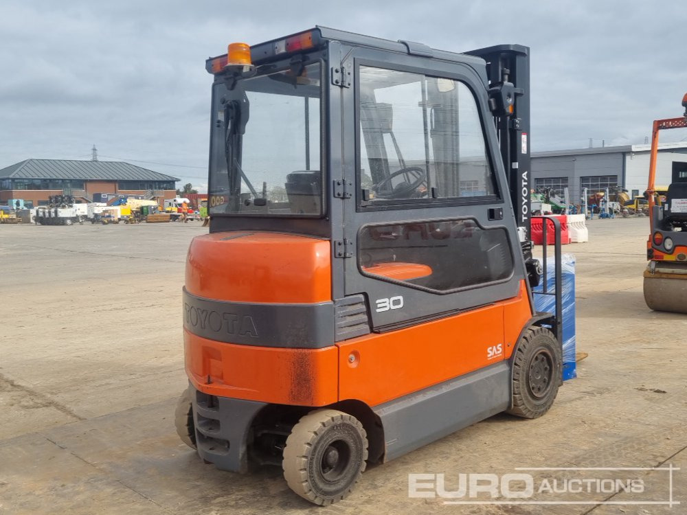 2012 Toyota 7FBMF30 - Xe nâng: hình 5 2012 Toyota 7FBMF30 - Xe nâng: hình 5