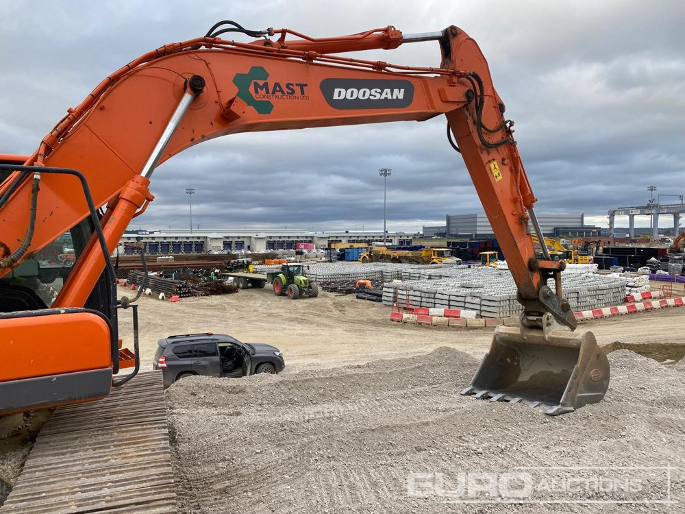 2013 Doosan DX225LC - Máy xúc bánh xích: hình 2 2013 Doosan DX225LC - Máy xúc bánh xích: hình 2