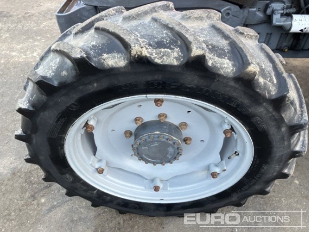 2013 Massey Ferguson 5445 - Máy cày: hình 5 2013 Massey Ferguson 5445 - Máy cày: hình 5