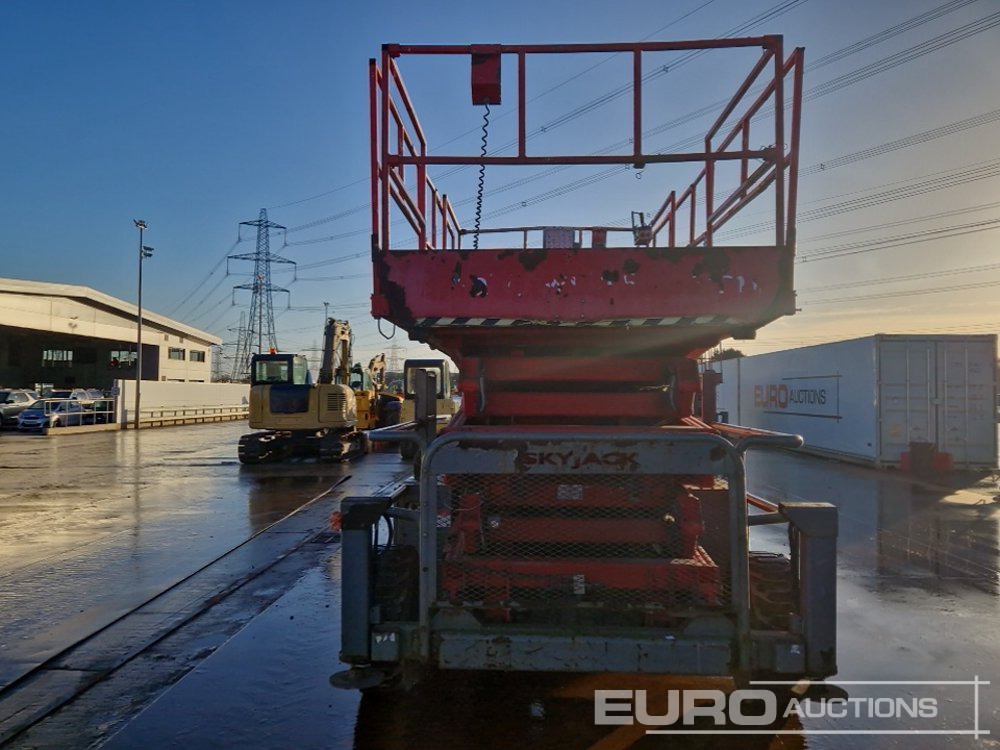 2013 SkyJack SJ9250 - Máy nâng người hình kéo: hình 4 2013 SkyJack SJ9250 - Máy nâng người hình kéo: hình 4