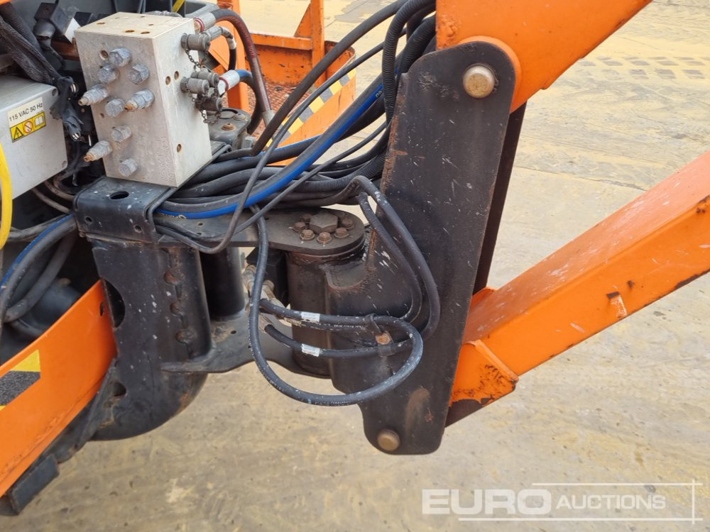 Xe nâng người nhiều khớp nối 2014 JLG 1250AJP: hình 28