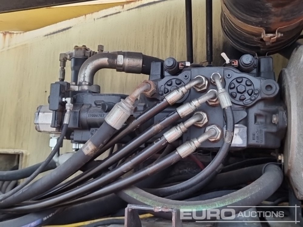 Xe nâng người nhiều khớp nối 2014 JLG 1250AJP: hình 33