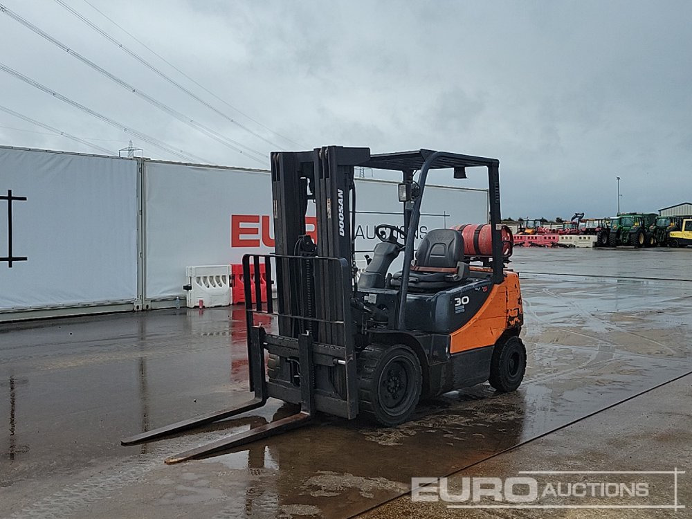 2015 Doosan G30E-5 - Xe nâng: hình 1 2015 Doosan G30E-5 - Xe nâng: hình 1