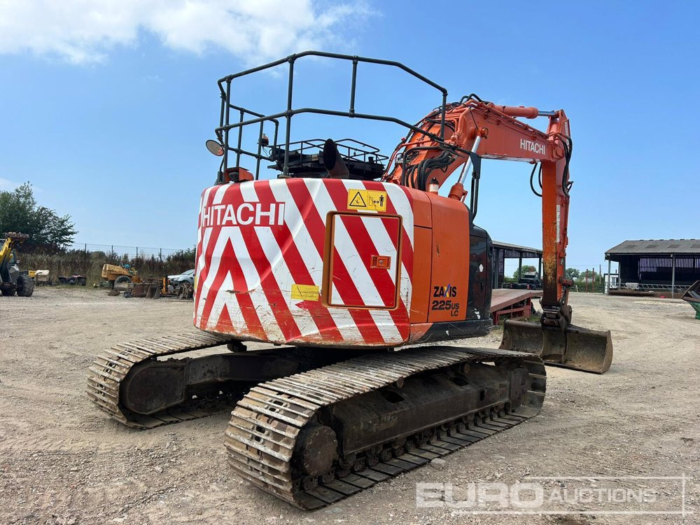 2015 Hitachi ZX225USLC-5B - Máy xúc bánh xích: hình 3 2015 Hitachi ZX225USLC-5B - Máy xúc bánh xích: hình 3