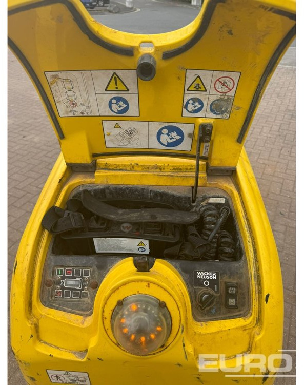 2015 Wacker Neuson Roller RT - Máy nhựa đường: hình 4 2015 Wacker Neuson Roller RT - Máy nhựa đường: hình 4