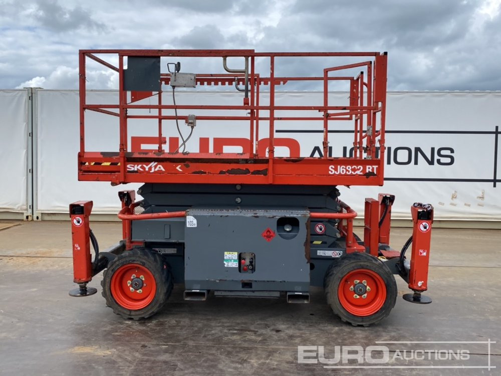 2016 SkyJack SJ6832RT - Máy nâng người hình kéo: hình 5 2016 SkyJack SJ6832RT - Máy nâng người hình kéo: hình 5
