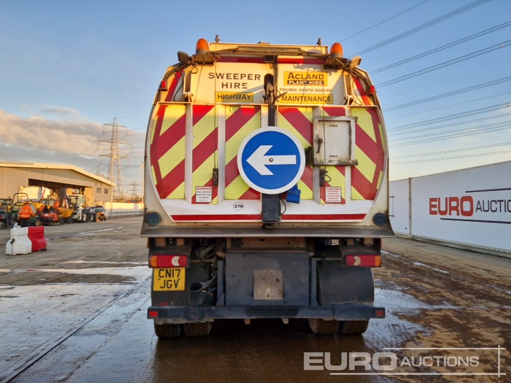 2017 DAF LF220 - Xe quét đường: hình 4 2017 DAF LF220 - Xe quét đường: hình 4