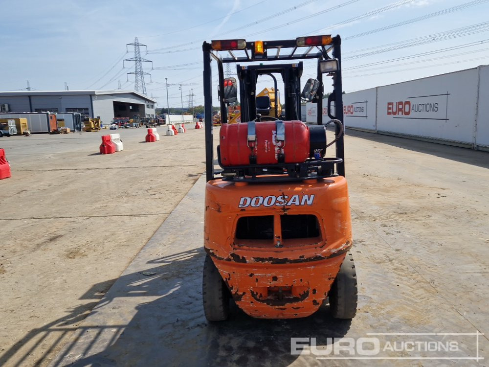 2017 Doosan G25E-5 - Xe nâng: hình 4 2017 Doosan G25E-5 - Xe nâng: hình 4