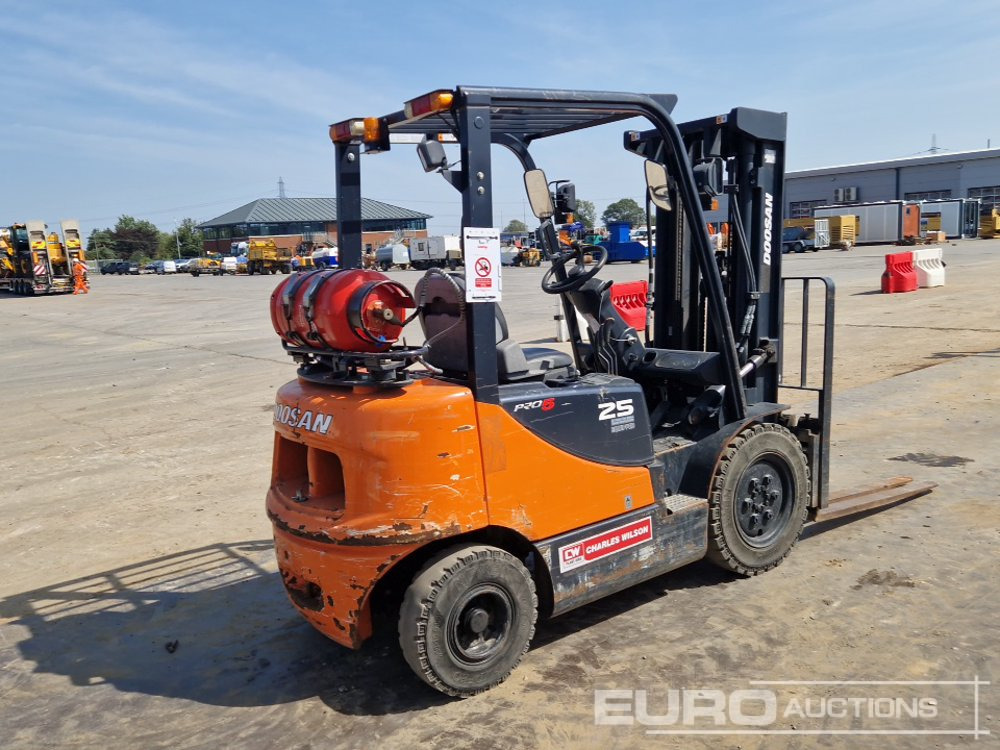2017 Doosan G25E-5 - Xe nâng: hình 5 2017 Doosan G25E-5 - Xe nâng: hình 5
