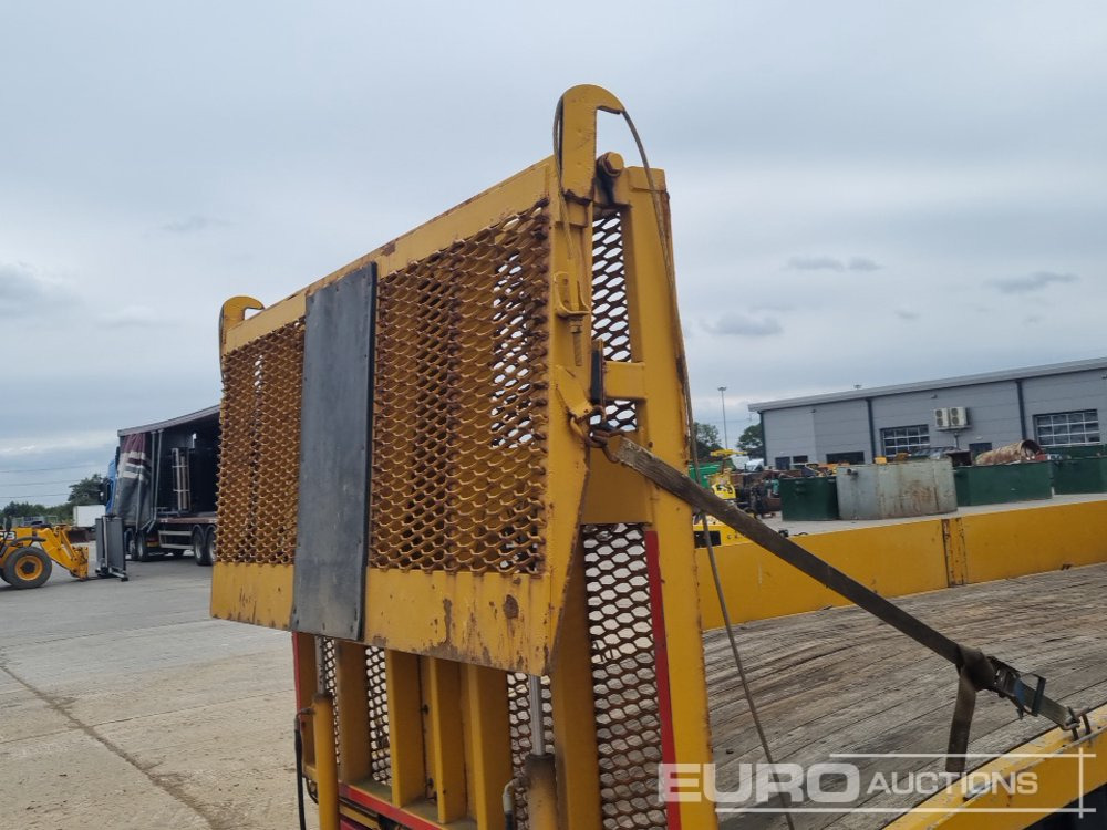 Xe tải thùng lửng/ Phẳng để vận chuyển máy móc nặng 2017 Isuzu N75.190: hình 21