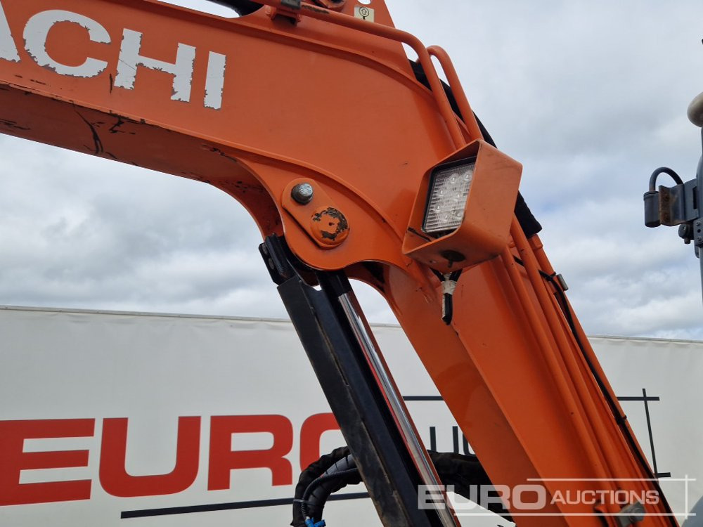 Máy xúc mini 2018 Hitachi ZX33U-5A CLR: hình 15