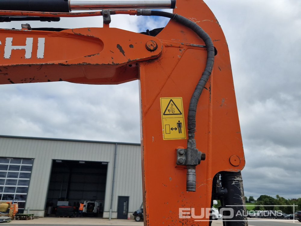 Máy xúc mini 2018 Hitachi ZX33U-5A CLR: hình 35