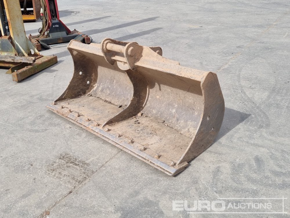 2019 Titan 72" Ditching Bucket 65mm Pin to suit 13 Ton Excavator - Gầu: hình 3 2019 Titan 72" Ditching Bucket 65mm Pin to suit 13 Ton Excavator - Gầu: hình 3