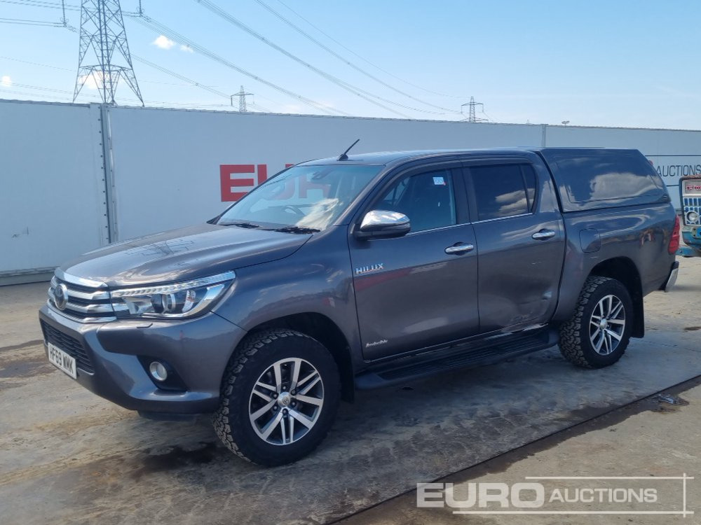 2019 Toyota Hilux Invincible X - Xe bán tải: hình 1 2019 Toyota Hilux Invincible X - Xe bán tải: hình 1