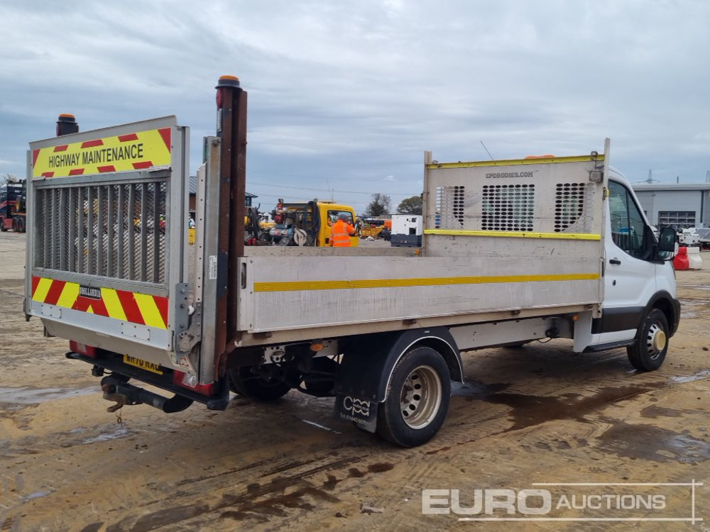 2020 Ford Transit 350 - Xe tải nhỏ phẳng: hình 5 2020 Ford Transit 350 - Xe tải nhỏ phẳng: hình 5