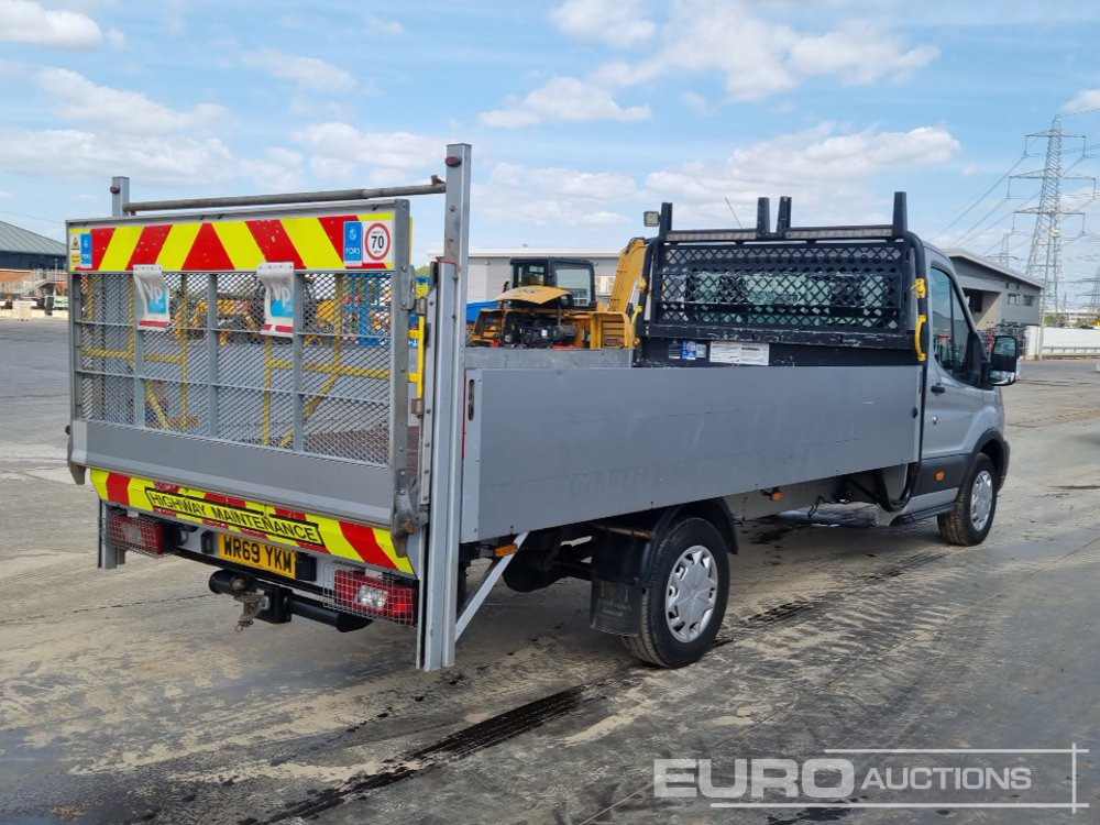2020 Ford Transit - Xe tải nhỏ phẳng: hình 5 2020 Ford Transit - Xe tải nhỏ phẳng: hình 5