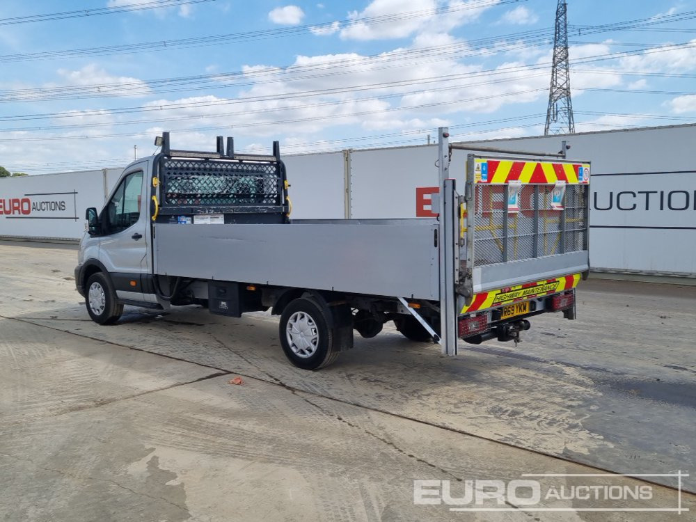 2020 Ford Transit - Xe tải nhỏ phẳng: hình 3 2020 Ford Transit - Xe tải nhỏ phẳng: hình 3