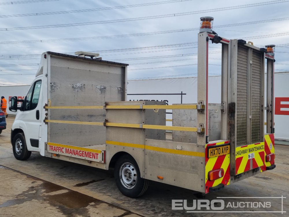 2020 Peugeot Boxer 335 - Xe tải nhỏ phẳng: hình 3 2020 Peugeot Boxer 335 - Xe tải nhỏ phẳng: hình 3