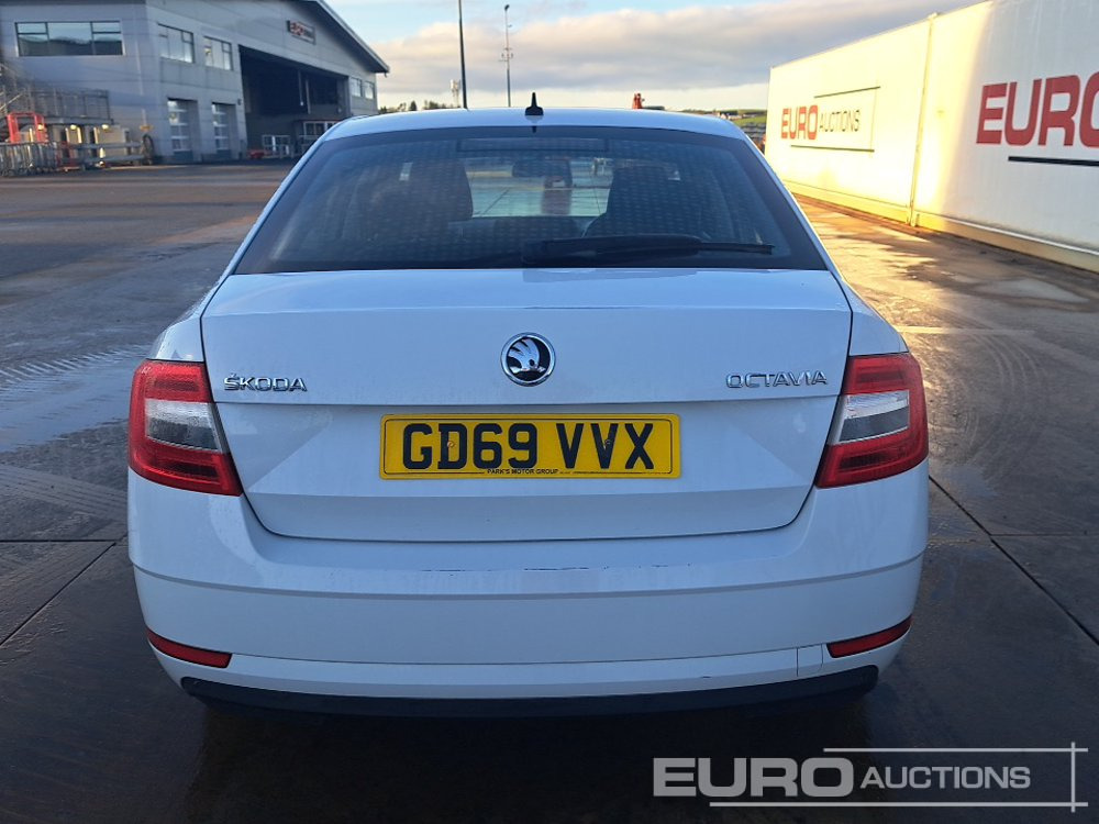 2020 Skoda Octavia - Xe hơi: hình 4 2020 Skoda Octavia - Xe hơi: hình 4