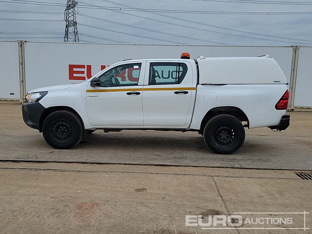 2020 Toyota Hilux Active - Xe bán tải: hình 2 2020 Toyota Hilux Active - Xe bán tải: hình 2