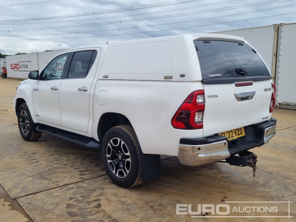2022 Toyota Hilux Invincible - Xe bán tải: hình 3 2022 Toyota Hilux Invincible - Xe bán tải: hình 3