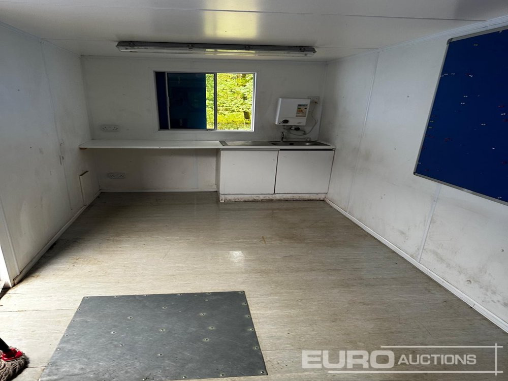 21 foot x 8 foot office / Canteen (Selling Offsite - Location: Studham) - Container biển: hình 5 21 foot x 8 foot office / Canteen (Selling Offsite - Location: Studham) - Container biển: hình 5