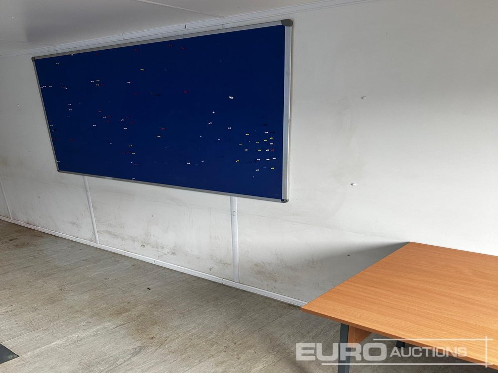 21 foot x 8 foot office / Canteen (Selling Offsite - Location: Studham) - Container biển: hình 4 21 foot x 8 foot office / Canteen (Selling Offsite - Location: Studham) - Container biển: hình 4